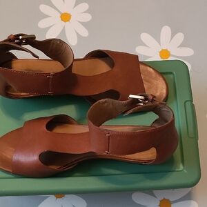 Franco Sarto T style tan leather sandal